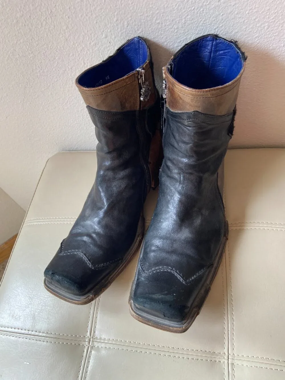 Mark Nason unique pair